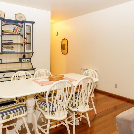 Apartamento Amplo E Aconchegante Na Av Das Hortencias No Centro De กรามาโด ภายนอก รูปภาพ