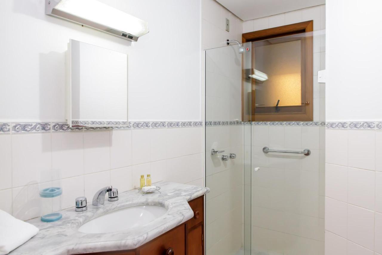 Apartamento Amplo E Aconchegante Na Av Das Hortencias No Centro De กรามาโด ภายนอก รูปภาพ