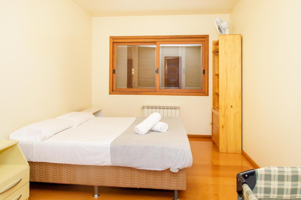 Apartamento Amplo E Aconchegante Na Av Das Hortencias No Centro De กรามาโด ภายนอก รูปภาพ