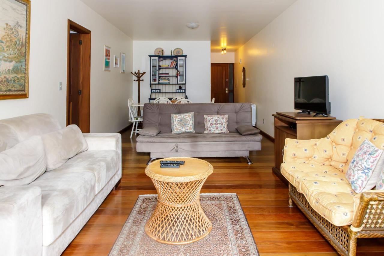Apartamento Amplo E Aconchegante Na Av Das Hortencias No Centro De กรามาโด ภายนอก รูปภาพ